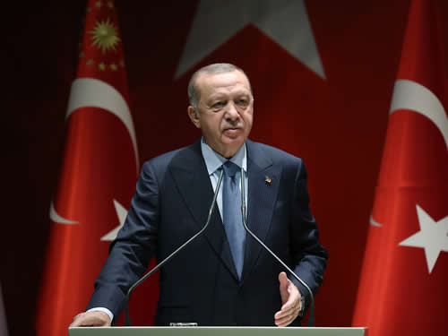 “BİR AY İÇERİSİNDE DEPREM KONUTLARININ YAPIMINA BAŞLANACAK”