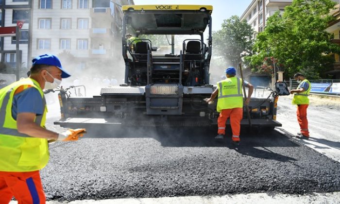 BEYLİKDÜZÜ’NDE ASFALTLAMA ÇALIŞMALARI HIZLANDI