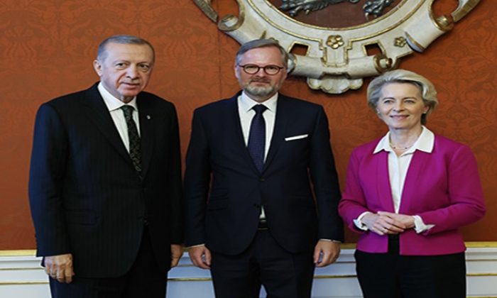 Cumhurbaşkanı Erdoğan, AB Komisyonu Başkanı Leyen ve Çekya Başbakanı Fiala ile görüştü