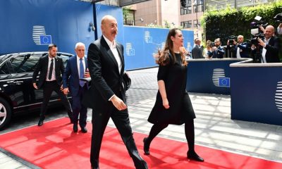 Cumhurbaşkanı İlham Aliyev, Brüksel’de Avrupa Birliği Konseyi Başkanı ve Ermenistan Başbakanı ile üçlü bir görüşme gerçekleştirdi.