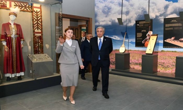 Devlet Başkanı Karatal Tarih ve Yöresel Kültür Müzesi’ni ziyaret etti